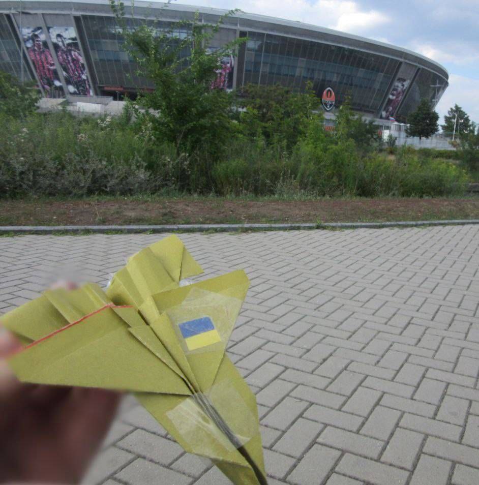 Yellow Ribbon (@yellowribboneng) on Twitter photo Today is a Day of Ukrainian Air Forces. We asked our activists to send #F16 regards.
Donetsk is greeting <a href="/KpsZSU/">Ukrainian Air Force</a> Today is a Day of Ukrainian Air Forces. We asked our activists to send #F16 regards.
Donetsk is greeting <a href="/KpsZSU/">Ukrainian Air Force</a>