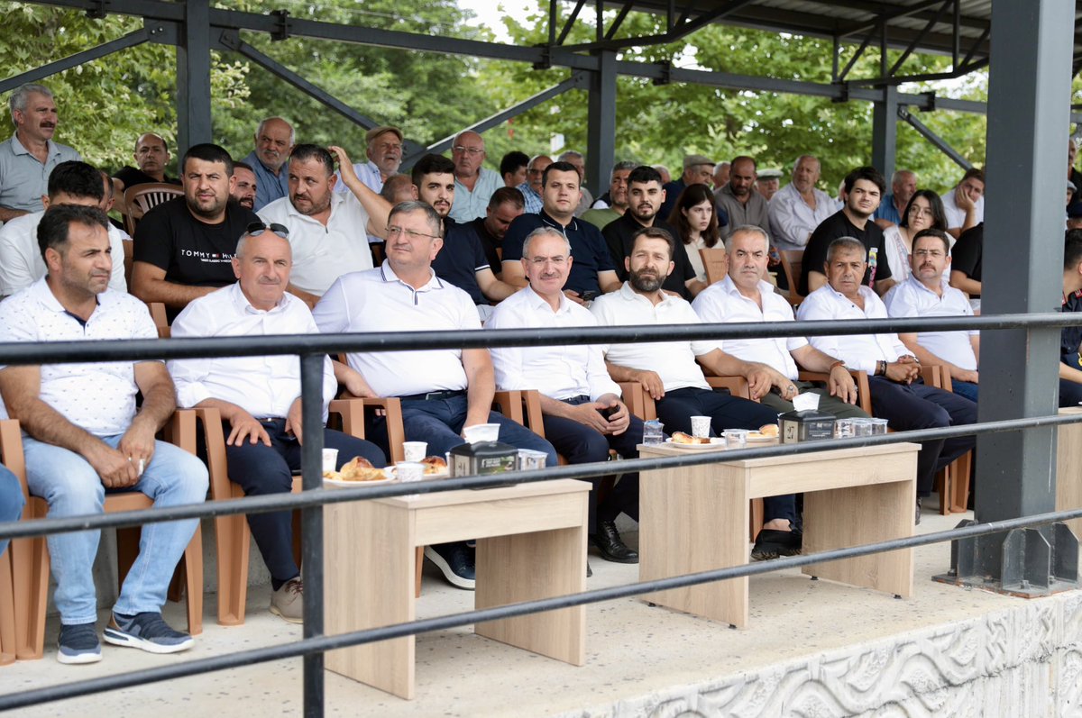 baskandundar's tweet photo. 📍 Rahvan At Yarışları başladı.
#Çarşamba Belediyemiz ve Türkiye Atlı Spor Dalları Federasyonu iş birliğinde gerçekleştirdiğimiz Rahvan At Yarışları Yeşilırmak Doğal Yaşam Parkı’nda başladı.
Yarışmacılarımıza başarılar diliyorum.
#Rahvan #RahvanAtYarışları https://t.co/6QQcHiqcar