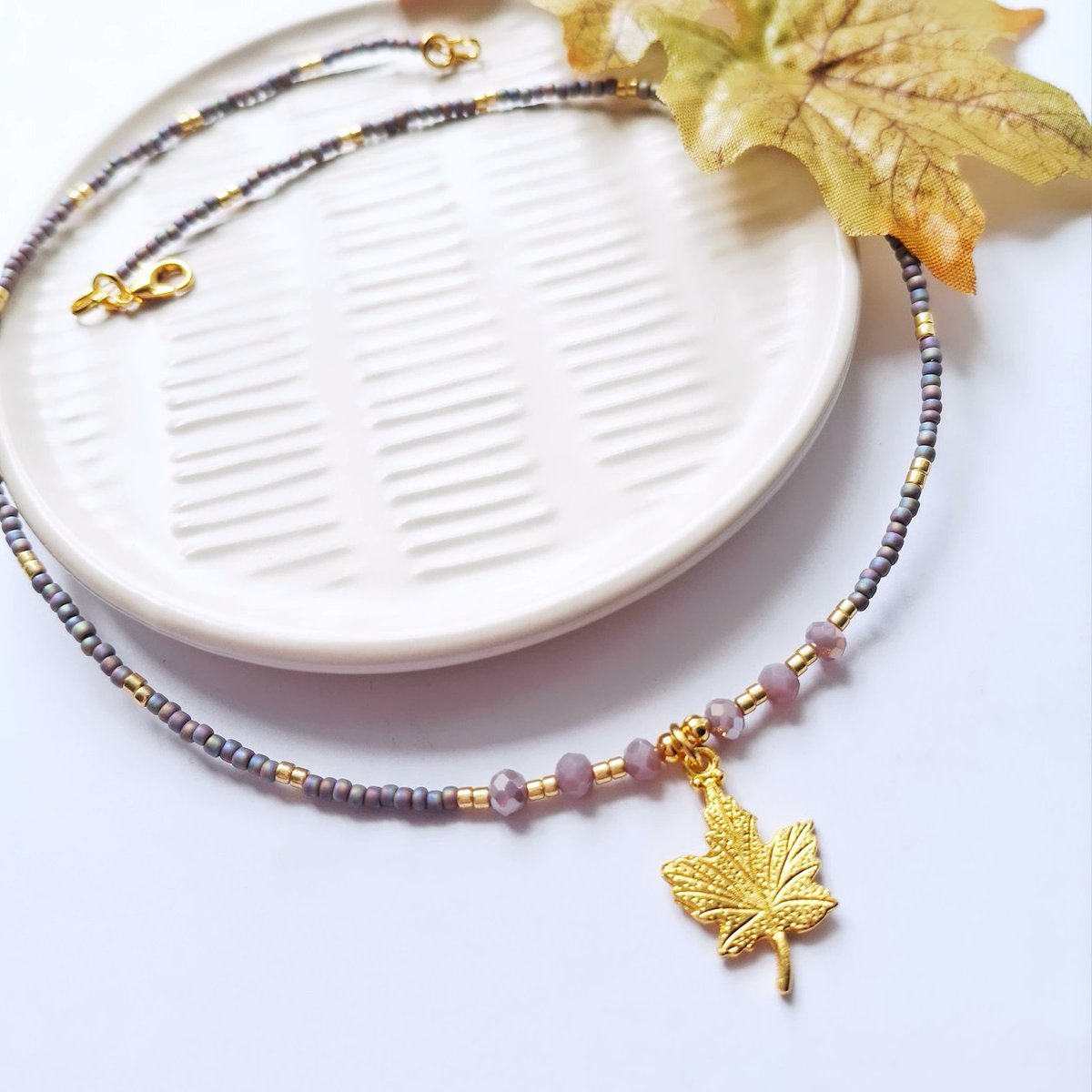 Debs Designs (@debsdesignsuk) on Twitter photo I have a new addiction 🙈🙈🙈
Miyuki seed beads. They are so much more expensive but look at them...😍
One of my first pieces using them, this cute leaf necklace. 
#ukgiftam #ukgifthour #shopindie #AutumnVibes #shophandmade I have a new addiction 🙈🙈🙈
Miyuki seed beads. They are so much more expensive but look at them...😍
One of my first pieces using them, this cute leaf necklace. 
#ukgiftam #ukgifthour #shopindie #AutumnVibes #shophandmade