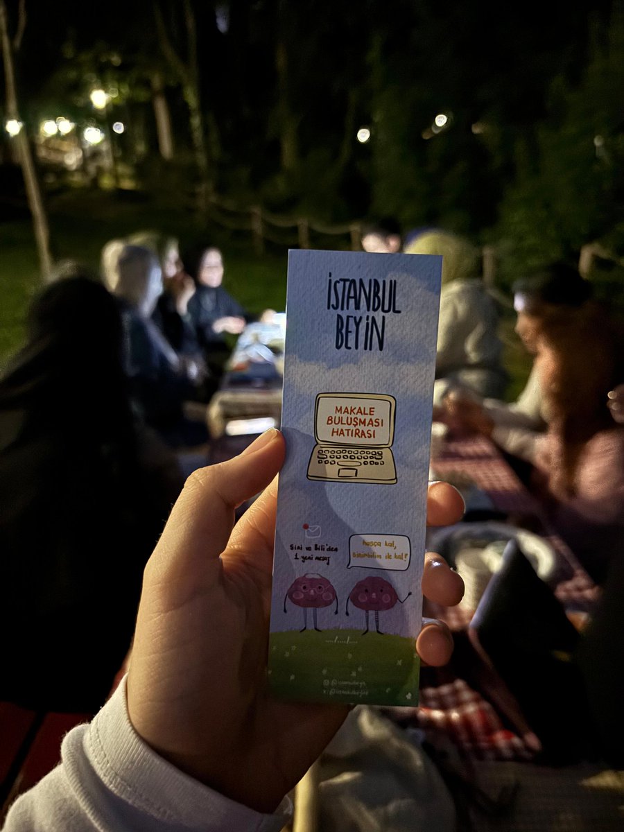 Makale buluşmasında keyifli anlarımızdan bir kare ✨️💐