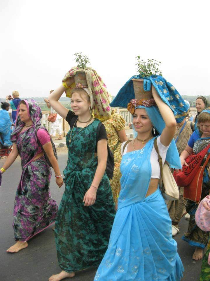 <a href="/SanatanPrabhat/">Sanatan Prabhat</a> सनातन धर्म की महानता जानकर विदेशो में सनातन धर्म, संस्कृती, परंपरा अपनाई जा रही है !
 
लेकिन भारत में OTT के माध्यम से आज मनोरजंन के नाम पर सनातन धर्म, संस्कृती, परंपरा, नैतिकता, कुटूंब व्यवस्था पर आघात हो रहा है !
Save Culture Save Bharat
#RegulateOTT
#StopDigitalPollution