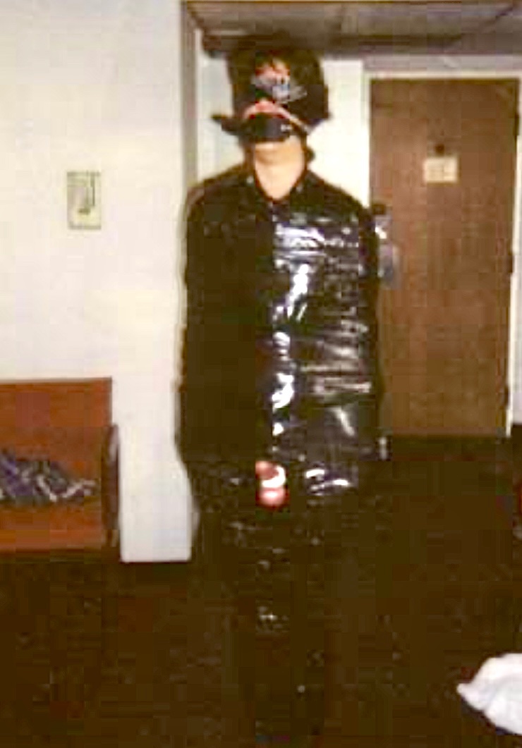 Hogtier1's tweet image. Posting pictures of my first real bondage encounter