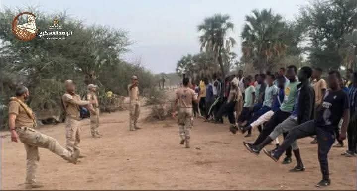 مرتزقة #كولمبيين يدربوا عناصر يقاتلون في صفوف مليشيا #الدعم_السريع المدعومة من دولة #الامارات بمدينة #نيالا جنوب دارفور.