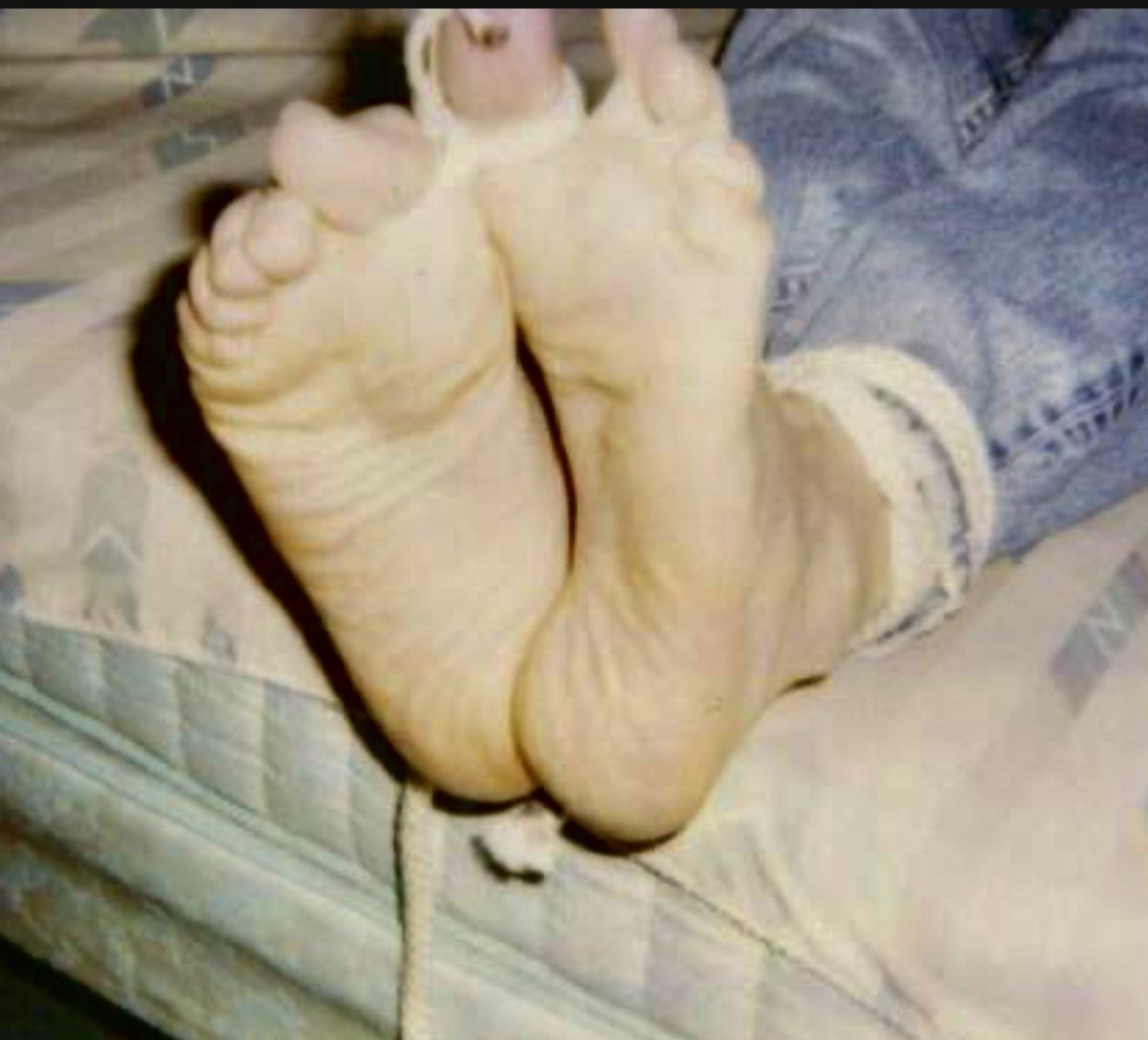 Hogtier1's tweet image. Early bondage encounter love my feet bound tightly