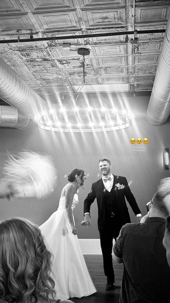 out of office til August 12 💍