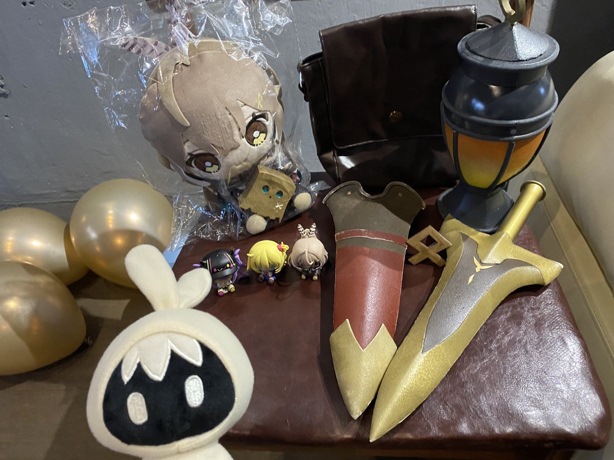 mocha_alpaca's tweet photo. look at ALL the mumei shrines! 🤎🥹
all gathered within one place #holoUnityMY

happpy early birthday to mumei! 🎂

#showMEI https://t.co/LwGMwSALll
