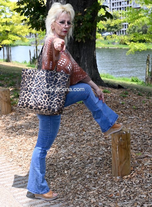 Lady Dorina - Enjoy the weekend and my latest update everyone https://t.co/TKwU7D5bKt https://t.co/j0hpfQs0yl