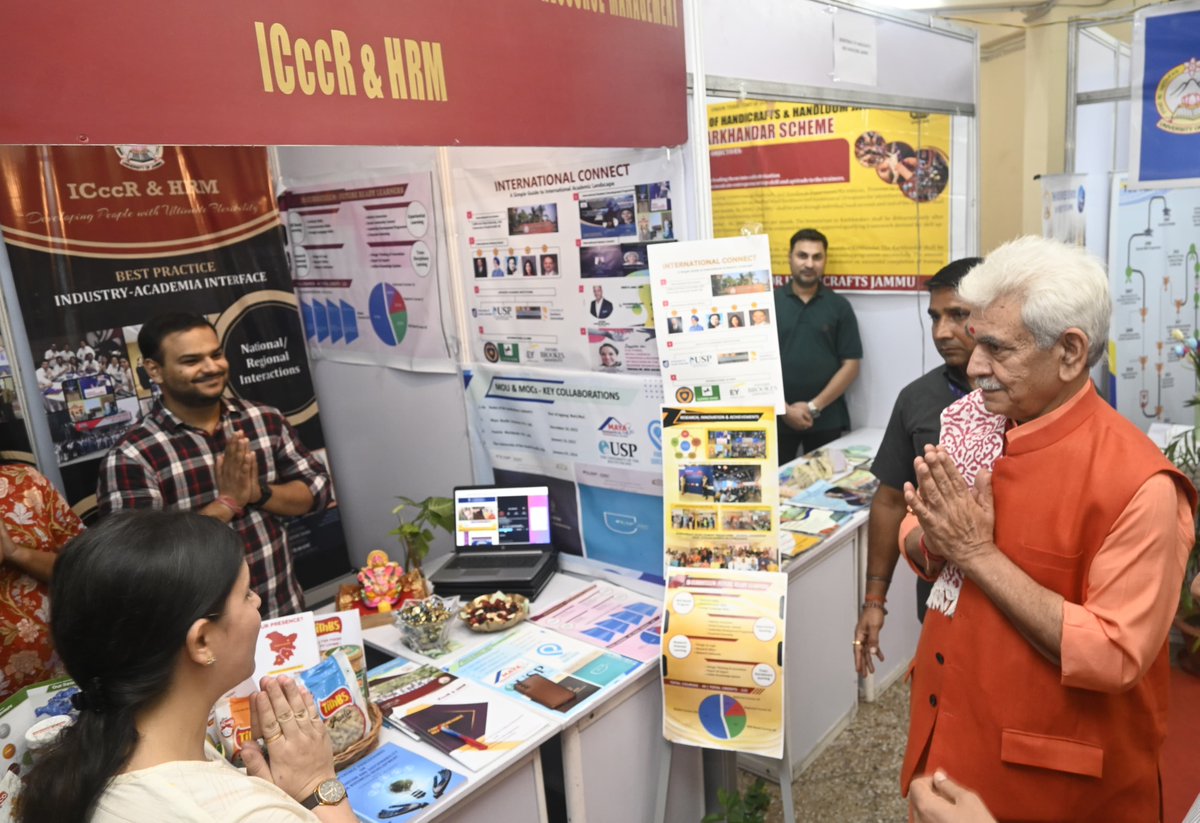 OfficeOfLGJandK's tweet image. Today addressed Viksit Bharat-Yuva Connect Programme at Jammu University. Align with vision of Viksit Bharat@2047, it leverages My Bharat platform to promote dialogue, empowerment and active participation of youth and bridges the gap between young citizens &amp;amp; policymakers.