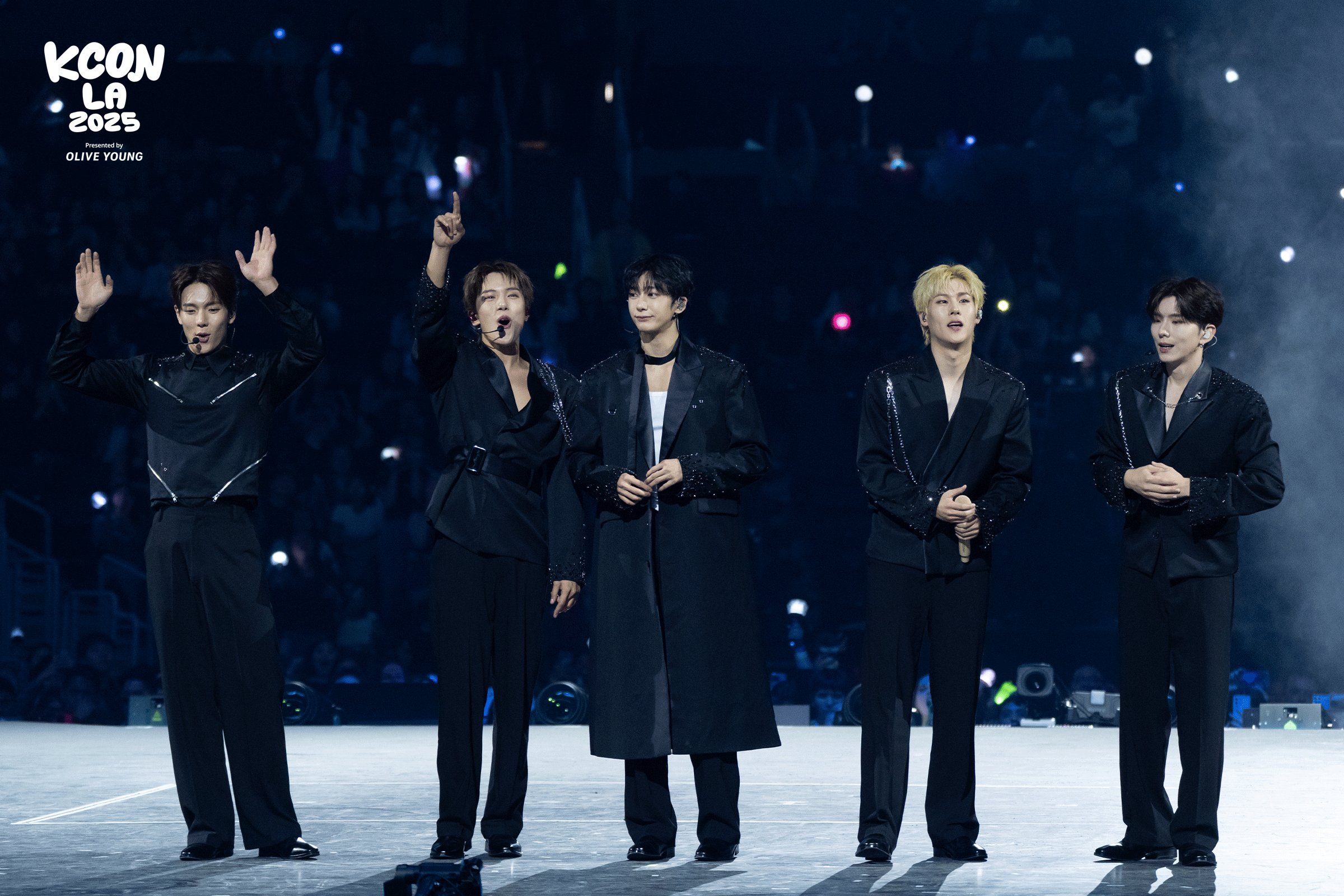 Gxb2WhHWAAEmxJA?format=jpg&name=4096x4096