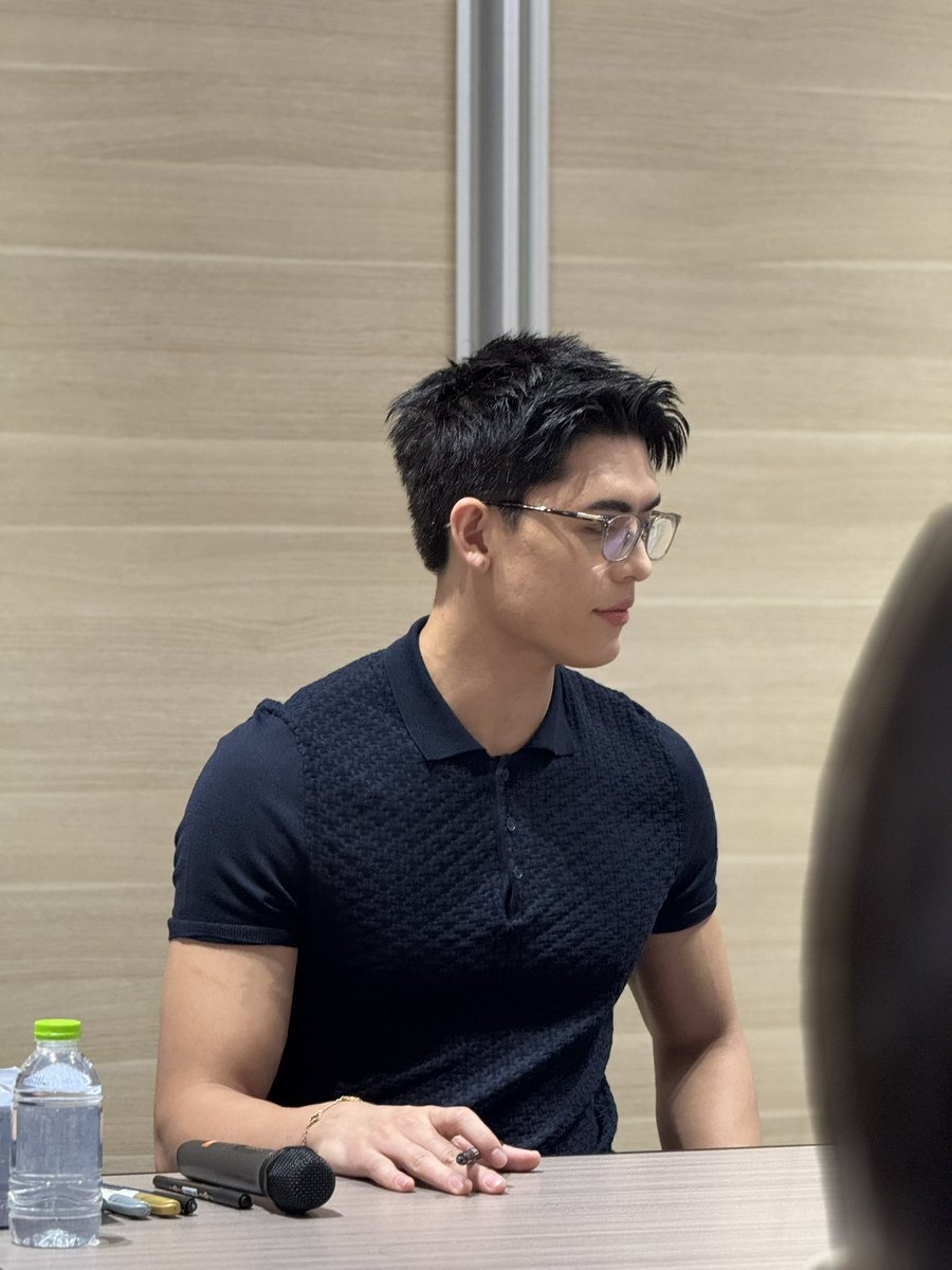 GIRL BREAKFAST. GIRL LUNCH. GIRL DINNER.