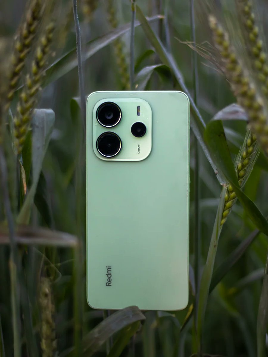 XiaomiNigeria's tweet image. You deserve a phone that looks as cool as you do 😎 Say hi to the Redmi Note 14 in Lime Green. 💚

Add to cart and thank yourself later. 🙌

#RedmiNote14 #AllStarDurability