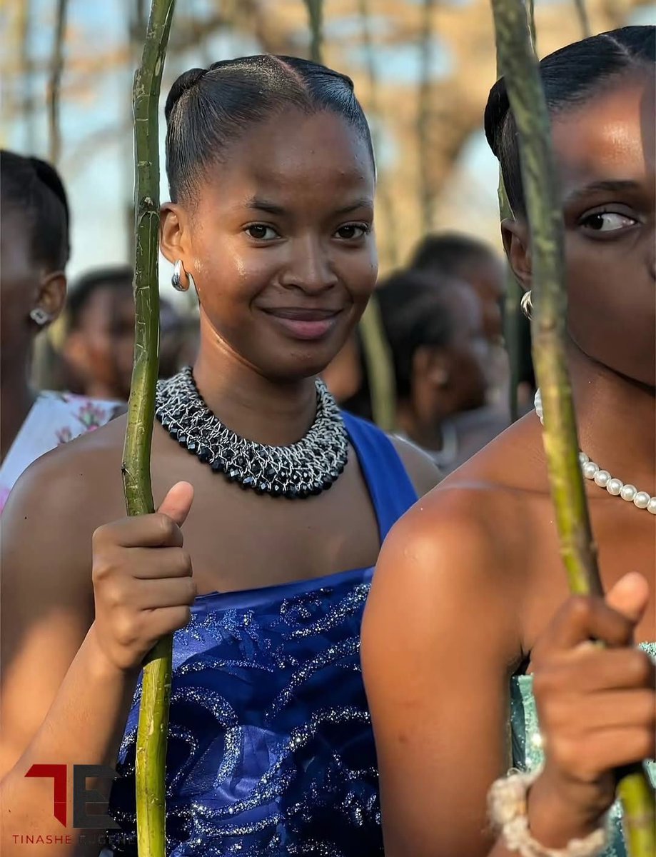 African beauty doesn’t disappoint it’s unmatched ❤️🖤