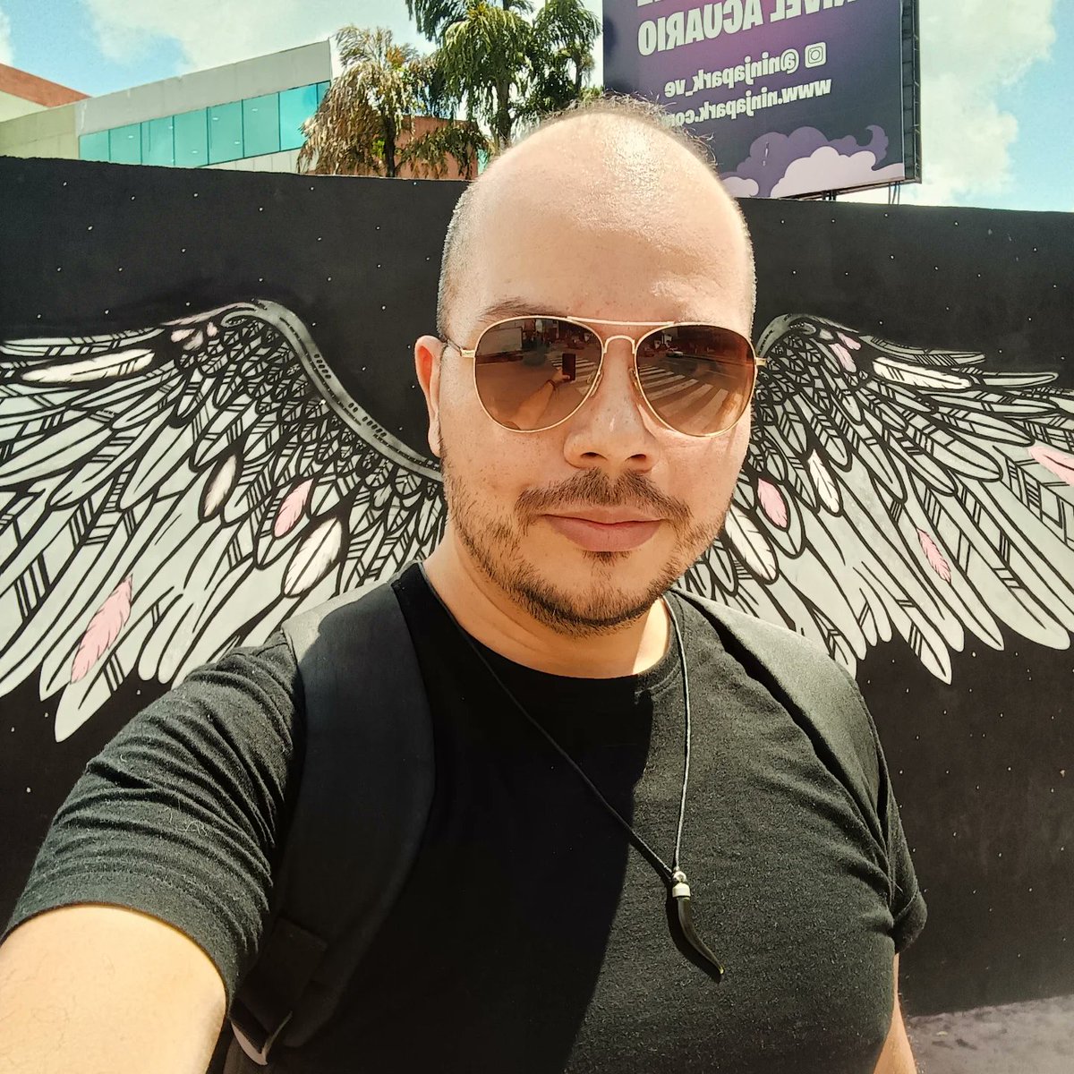 EdgarMGM's tweet photo. Disfrutando de las calles de Caracas https://t.co/IeD3LbMk29