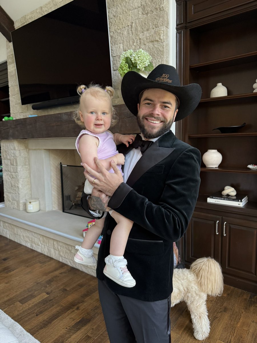 Haley Hey Haag tweet media