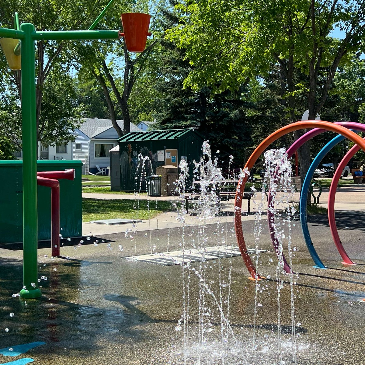 Not a fan of pools? Keep cool this summer and splash away at one of the City's 78 spray parks or the City Hall fountain!

💦Find a spray park near you at edmonton.ca/SprayParks