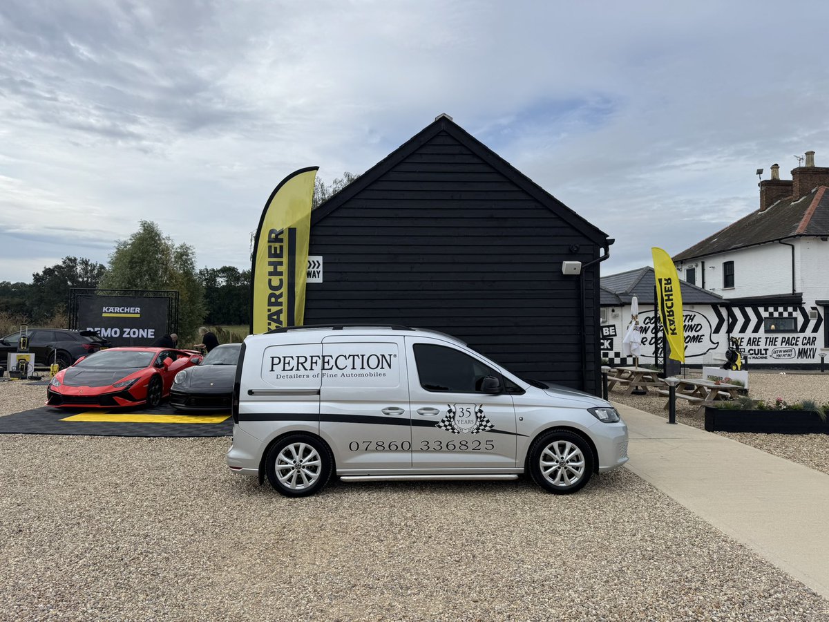 Having a great weekend at Caffeine Machine in Bedford whilst representing Kärcher. Giving demonstrations with their products and equipment.