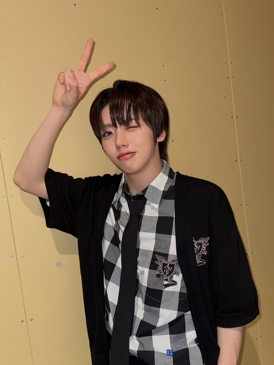 大阪でのリリースイベントが終わった • ᴗ • ̥ ˳ ˳ 皆さんといい思い出を作って本当に嬉しいです ✨ ありがとうございました 😖🫶 また会いましょう ʕ¨̮ʔ

#AHOF #아홉 #アホプ 
#WOONGKI #차웅기 #ウンギ