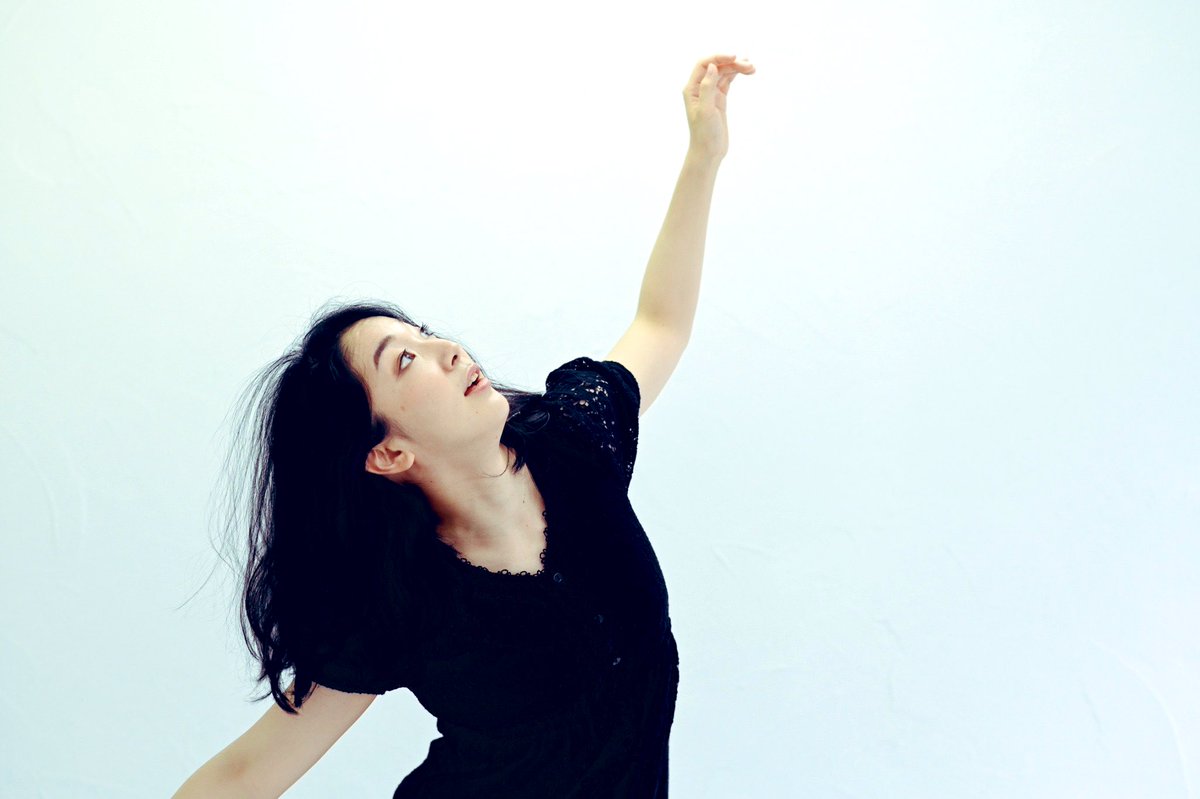 #ムケイチョウコク #悠遠ナイト 
本日みまもルーツさせていただきました🌹
登場人物として物語の世界を生きてくださった皆さま、
共にルーツとして物語を見守って祝福くださった皆さま、
ありがとうございました☺️

8/4(月)20:00より追加公演チケット発売開始🎫
詳細は引用元ポストをご参照ください👇