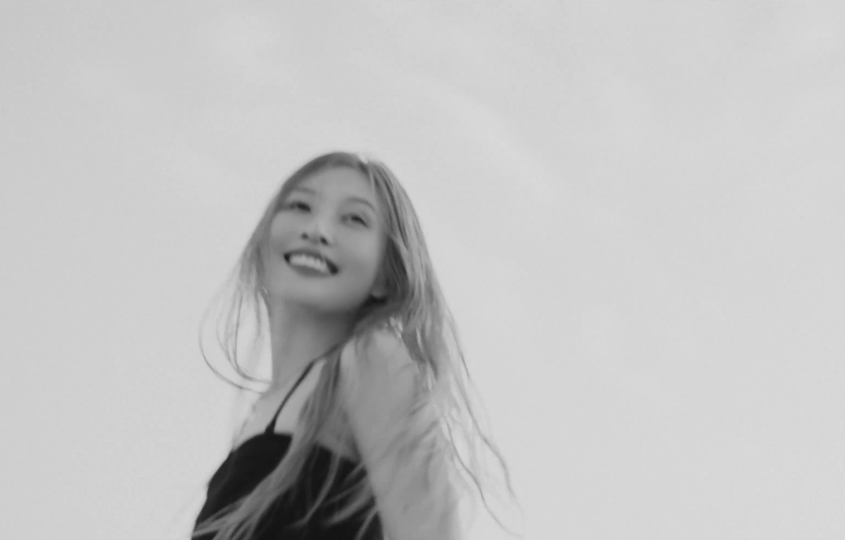 jelllyluvie's tweet photo. SHE'S SO GORGEOUS!! https://t.co/f0RqEBtmdd