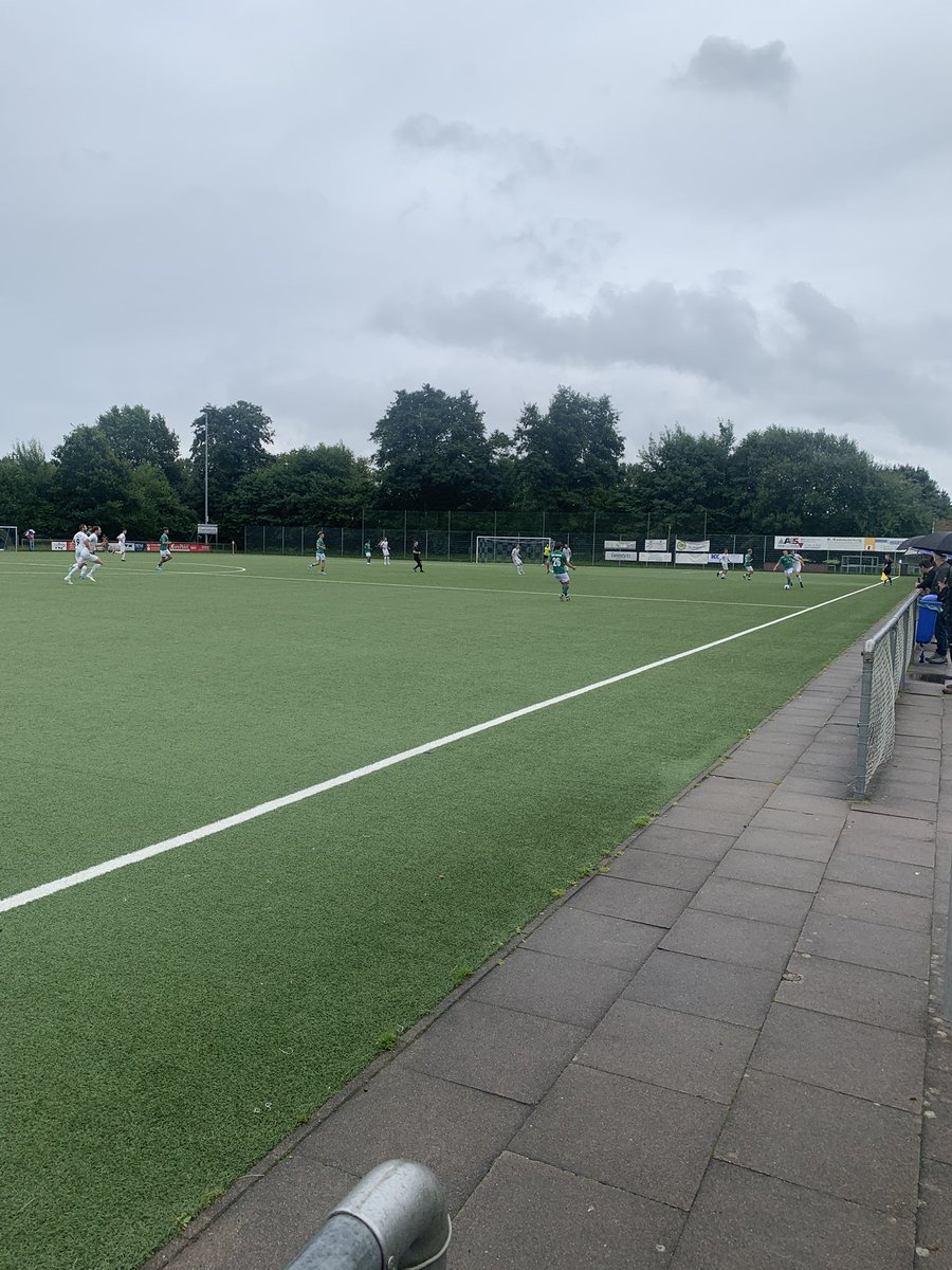 ⚽️ SSC Hagen Ahrensburg - VfB Lübeck II
📑 Landesliga Holstein
🏟️ Sportanlage Am Hagen
🎫 Eintritt: frei
👀 Zuschauende: ~ 60
🥨/🍺 nicht geholt 
🥅 Ergebnis: 1:1