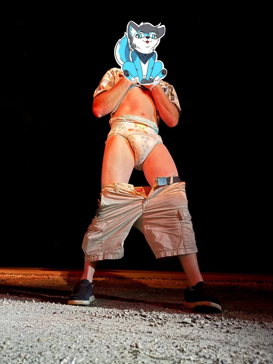 We pulled  over for a quick moment on the way home—just a little check-in 🐶