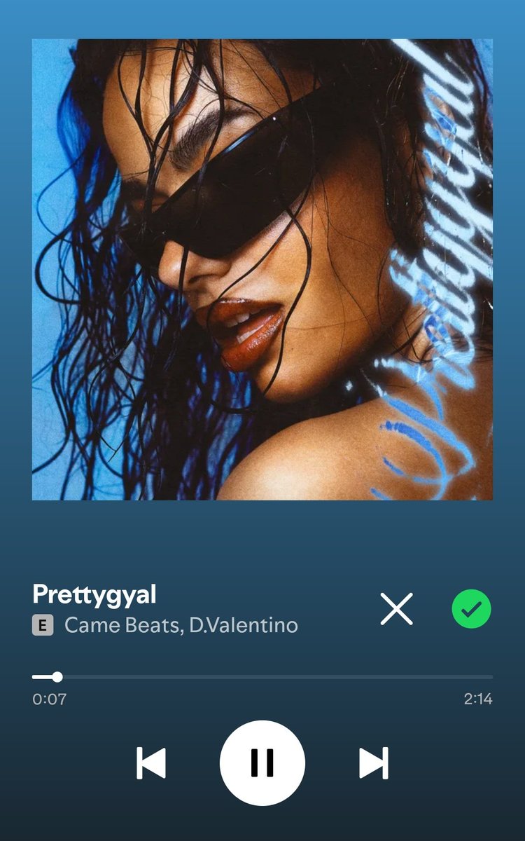 nurs 💋 tweet media