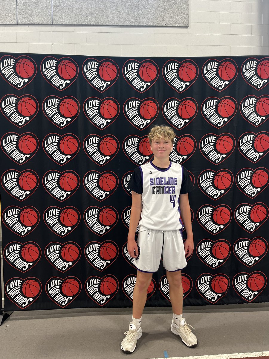 9:00am POTG Boys 7th grade boys sideline cancer white ryan hipszer with 11 points in a win over sideline cancer black 

#Lovedayhoops
#FlexV