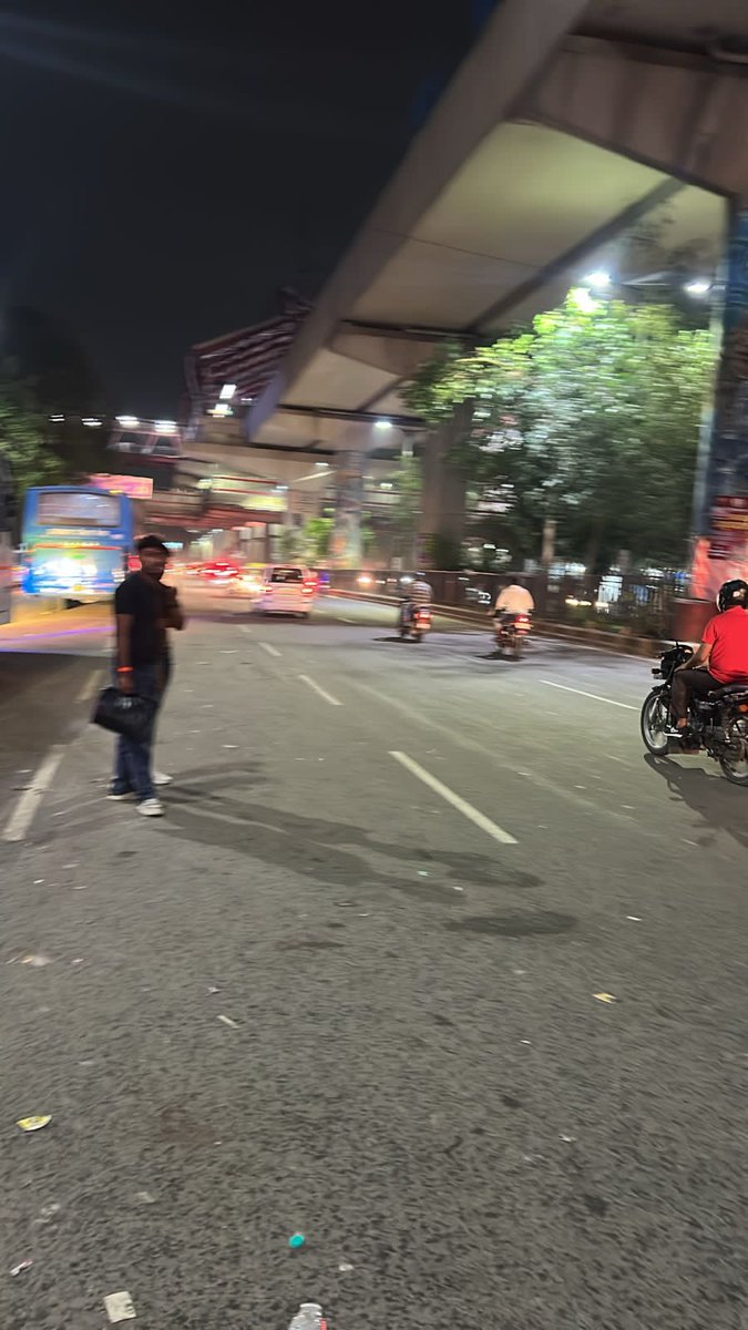 🚦 यातायात अपडेट🚦
मोहन नगर पर यातायात सामान्य चल रहा है।
यातायात पुलिस गाजियाबाद मौके पर मौजूद है। आवश्यक कार्यवाही की जा रही है।