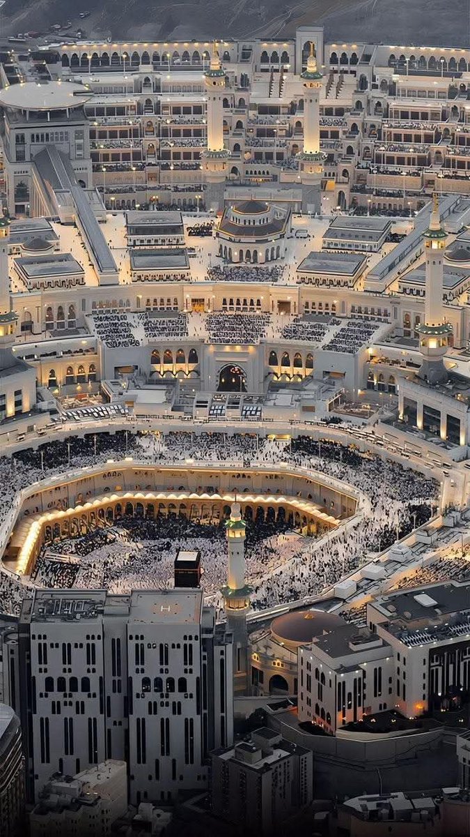 شب بخیر💫💫 
فی امان اللّٰہ✨✨