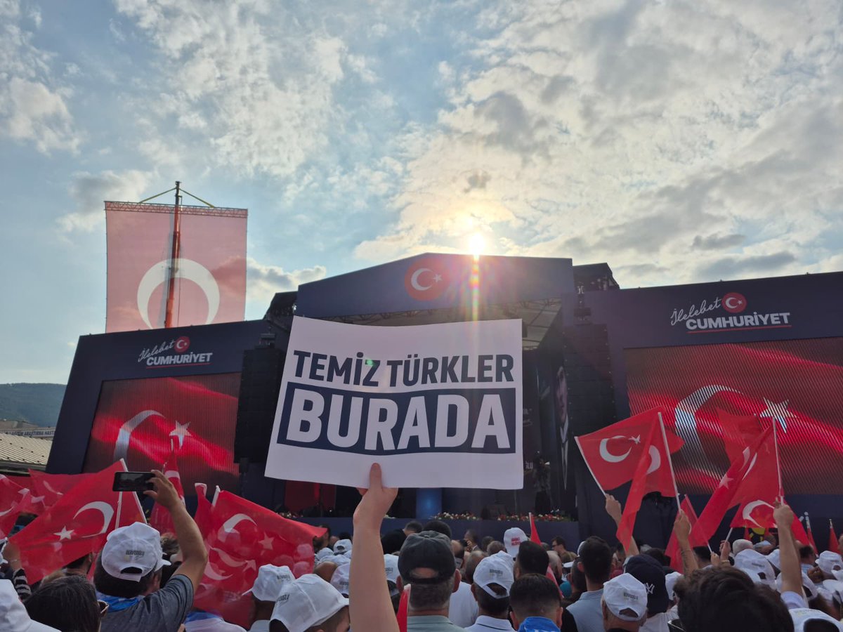 Temiz Türkler Hareketi, İYİ Parti'nin Bursa'daki 'Birinci Vazifen' Mitinginde Yerini Aldı 

💢AKP-MHP-DEM ortaklığı tarafından yürütülen "İkinci Çözüm Süreci"ne karşı ses yükselten İYİ Parti’nin, Bursa’da gerçekleştireceği miting alanı tamamen doldu.
tamgaturk.com/iyi-parti-den-…