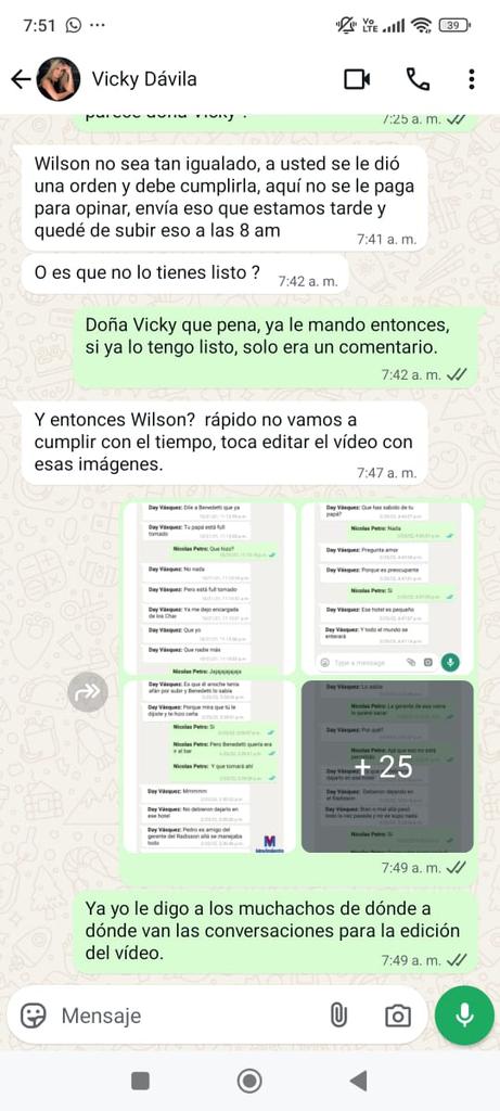 <a href="/VickyDavilaH/">Vicky Dávila</a> URGENTE. 

Se filtra conversación entre Vicky Dávila y uno de sus editores, donde decía que no estaba de acuerdo con lo que llamó un "pésimo montaje" y esta le exigió hacerlo, luego lo despidió.  <a href="/GustavoBolivar/">Gustavo Bolívar</a> <a href="/petrogustavo/">Gustavo Petro</a> <a href="/nicolaspetroB/">Nicolás Petro Burgos</a> <a href="/Daysvasquezc/">🌙 Day Vásquez C</a> <a href="/LevyRincon/">Levy Rincón</a> <a href="/YoAlejoV/">Alejo Vergel</a>