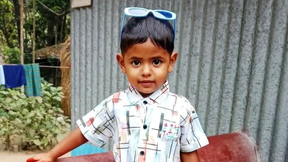 মাদারীপুরে আড়িয়াল খাঁ নদীতে পড়ে ৩ বছরের শিশু নিখোঁজ