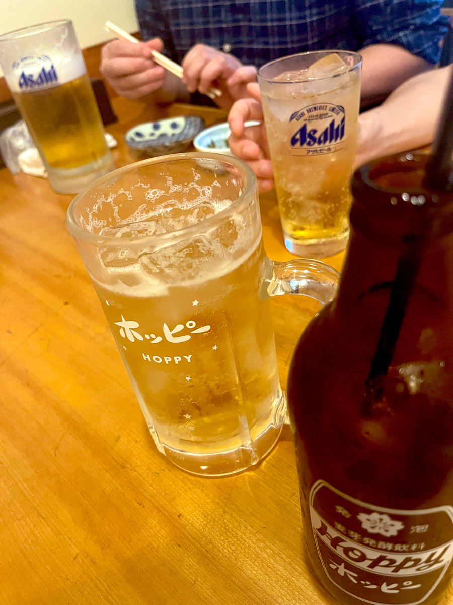 今日は練習でした！

定期演奏会でやる曲（武満徹）の初見大会でした！
ジャジーあり、不穏あり、短調ワルツありでやりがいがありそう、、、精進します！

練習中の写真を撮れなかったので、練習後に有志で森下のもつ焼き屋さんに来た写真をあげます！

カン・パーイ

（ぼじゃ）