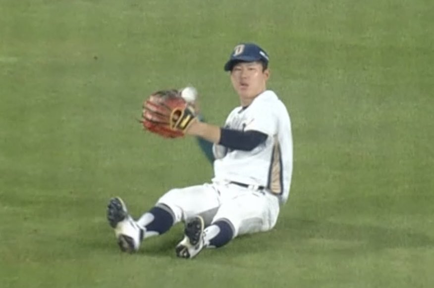 쭌:  엄마가모르셔서 그렇지 요즘선수들은 다이렇게 입어요