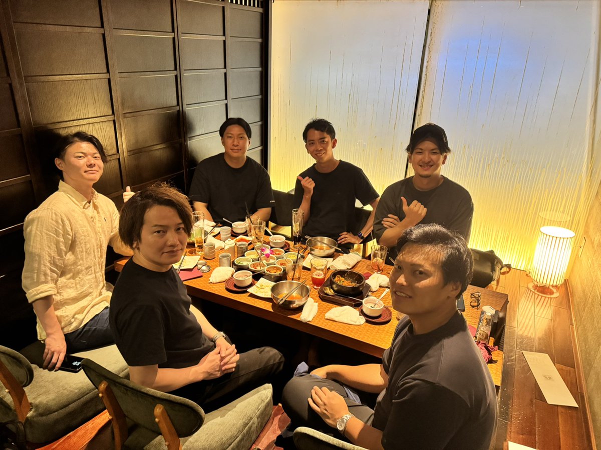 【SEOマーケター会を開催しました！】

先日、SEOマーケター会を開催いたしました！

当日は、SEOの最新トレンドはもちろんのこと、広告運用業界の趨勢に至るまで、非常に幅広く、実践的な学びを得ることができる場となりました。