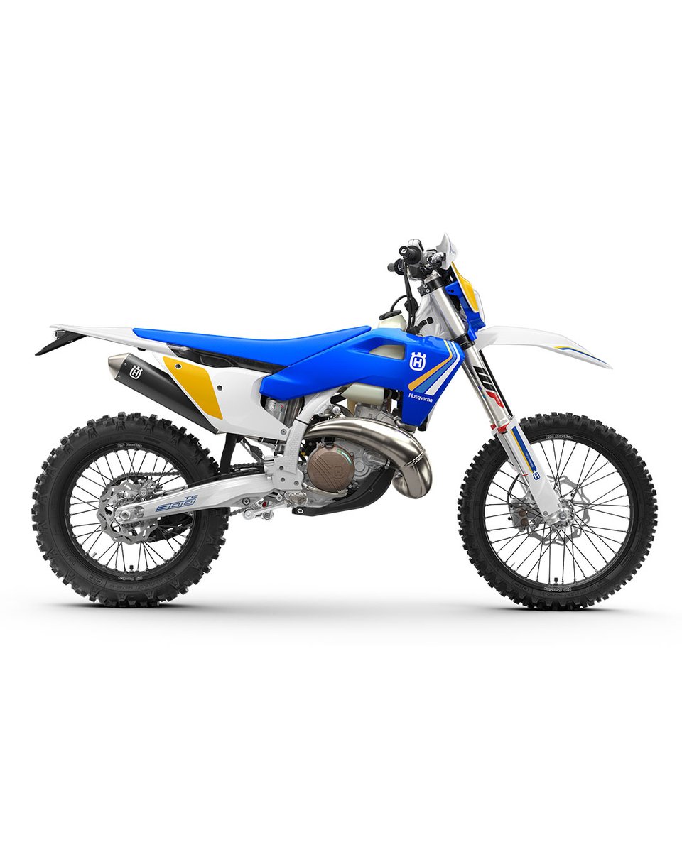 HQV_MotoUK's tweet photo. #StudioSunday face-off: TE 300 Heritage vs. TE 300 Pro.
One is a tribute to our legacy, the other is built for the pinnacle of enduro. Which one takes your pick? https://t.co/OEjpGAnsnM
#Husqvarna #RideHusqvarna #GoRide #Enduro #TE300 #EnduroPro https://t.co/NZTUgnPUFW