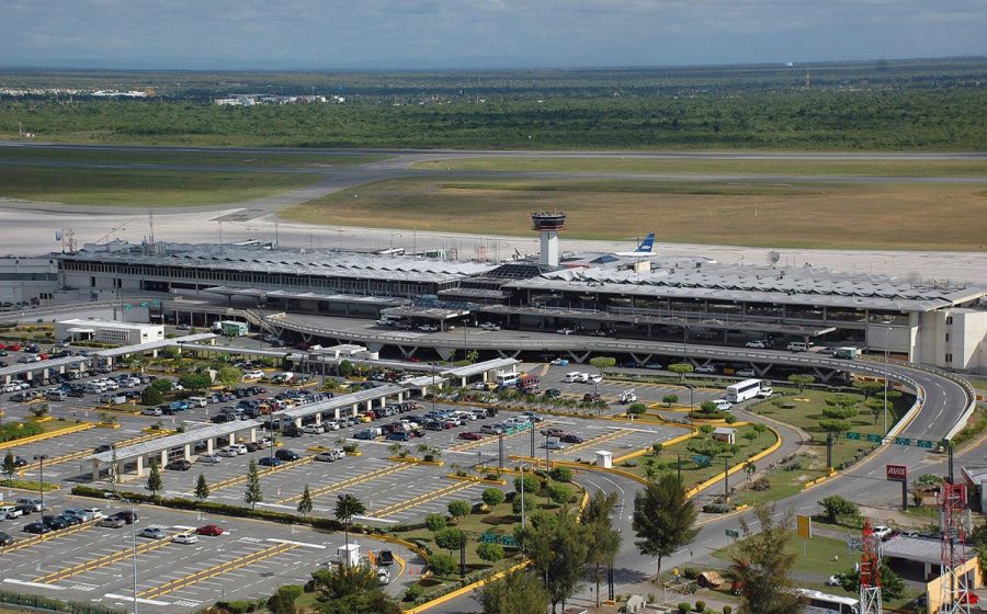 Ex empleado Migración denuncia red de tráfico de migrantes que involucraría funcionarios y empresarios dlvr.it/TMGm11 #NDigital