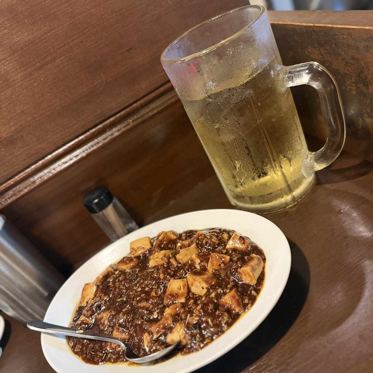 良いお店見つけた。

メガハイボールが思ってたのよりワンサイズでかい。