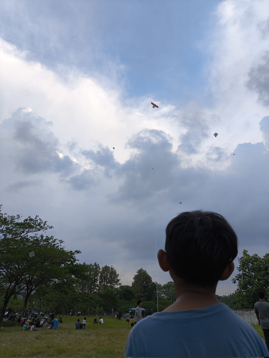 akbarkr's tweet photo. Elang terbang tinggi ... https://t.co/kzzlXWvfqK
