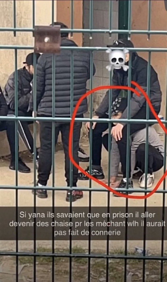 Maitre2Hasba's tweet image. Continuez à vous inventer d vies et vs donner du blehni vs allez finir comme ça d chaises pr les méchants mdrrrr