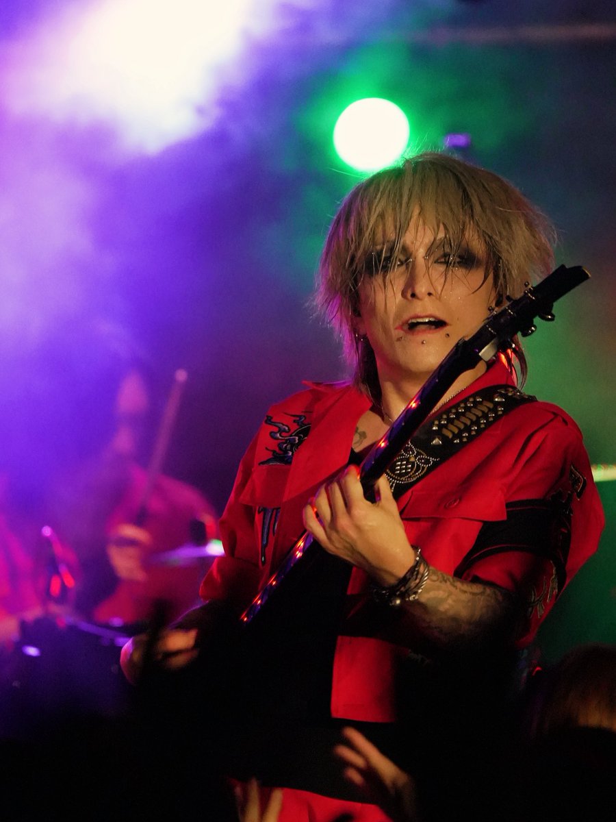 ツアー32本目、旭川ありがとう

今日も今日とて溶けました
あっちぃかったなぁ

#NIGHTMARE
#回生天下大暴走
#47都道府県