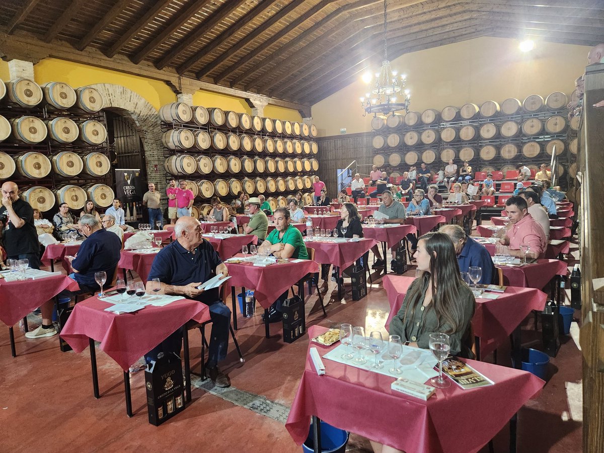 Vino DO La Mancha (@vinodelamancha) on Twitter photo Bodegas Cristo de la Vega de Socuéllamos celebra su XLVIII Concurso de Catadores de Vino <a href="/VinosElYugo/">Vinos El Yugo</a> <a href="/Socuellamos_Tur/">Socuéllamos Turismo</a> #VinosdeLaMancha Bodegas Cristo de la Vega de Socuéllamos celebra su XLVIII Concurso de Catadores de Vino <a href="/VinosElYugo/">Vinos El Yugo</a> <a href="/Socuellamos_Tur/">Socuéllamos Turismo</a> #VinosdeLaMancha