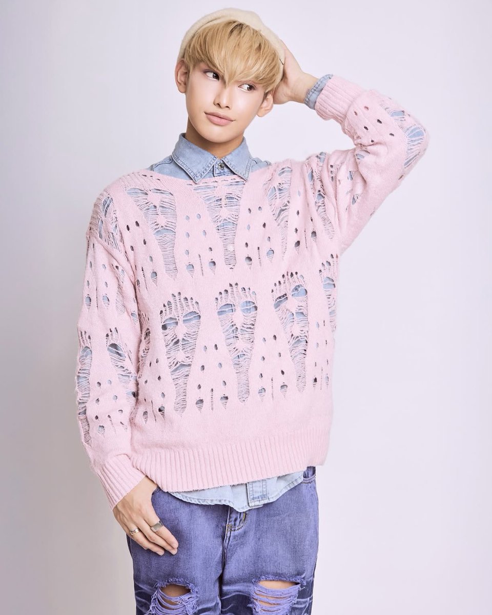 AJAA (@ajaaofc) on Twitter photo #AJAA Axl at METROSCENE MAGAZINE 📸
Thank you, <a href="/MetrosceneMag/">Metroscene Mag</a>, for featuring Axl in your latest #MetrosceneProfile as K-pop Demon Hunter SAJA BOYS ‘Baby’ ⭐️
#AJAA_Axl #metroscenemag #AJAA Axl at METROSCENE MAGAZINE 📸
Thank you, <a href="/MetrosceneMag/">Metroscene Mag</a>, for featuring Axl in your latest #MetrosceneProfile as K-pop Demon Hunter SAJA BOYS ‘Baby’ ⭐️
#AJAA_Axl #metroscenemag