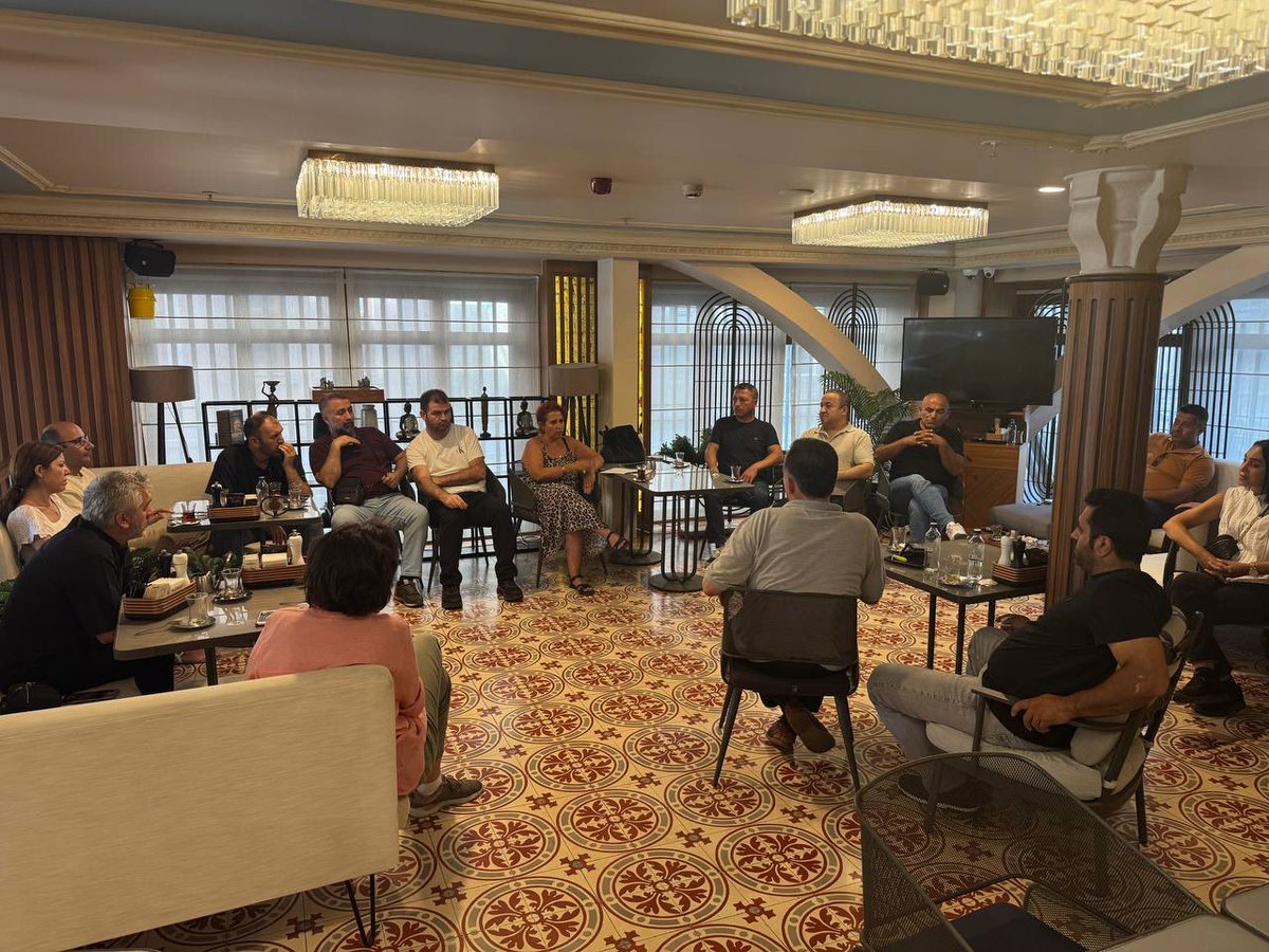 EMADDER İSTANBUL YÖNETİM TOPLANTISI GERÇEKLEŞTİRİLDİ 

Emeklilikte adalet mücadelesi veren Emadder olarak, Genel Başkanımız Sayın Mihriban Uğurlu’nun liderliğinde İstanbul Yönetim Toplantımızı başarıyla gerçekleştirdik.

Toplantımızda, kademeli emeklilik başta olmak üzere