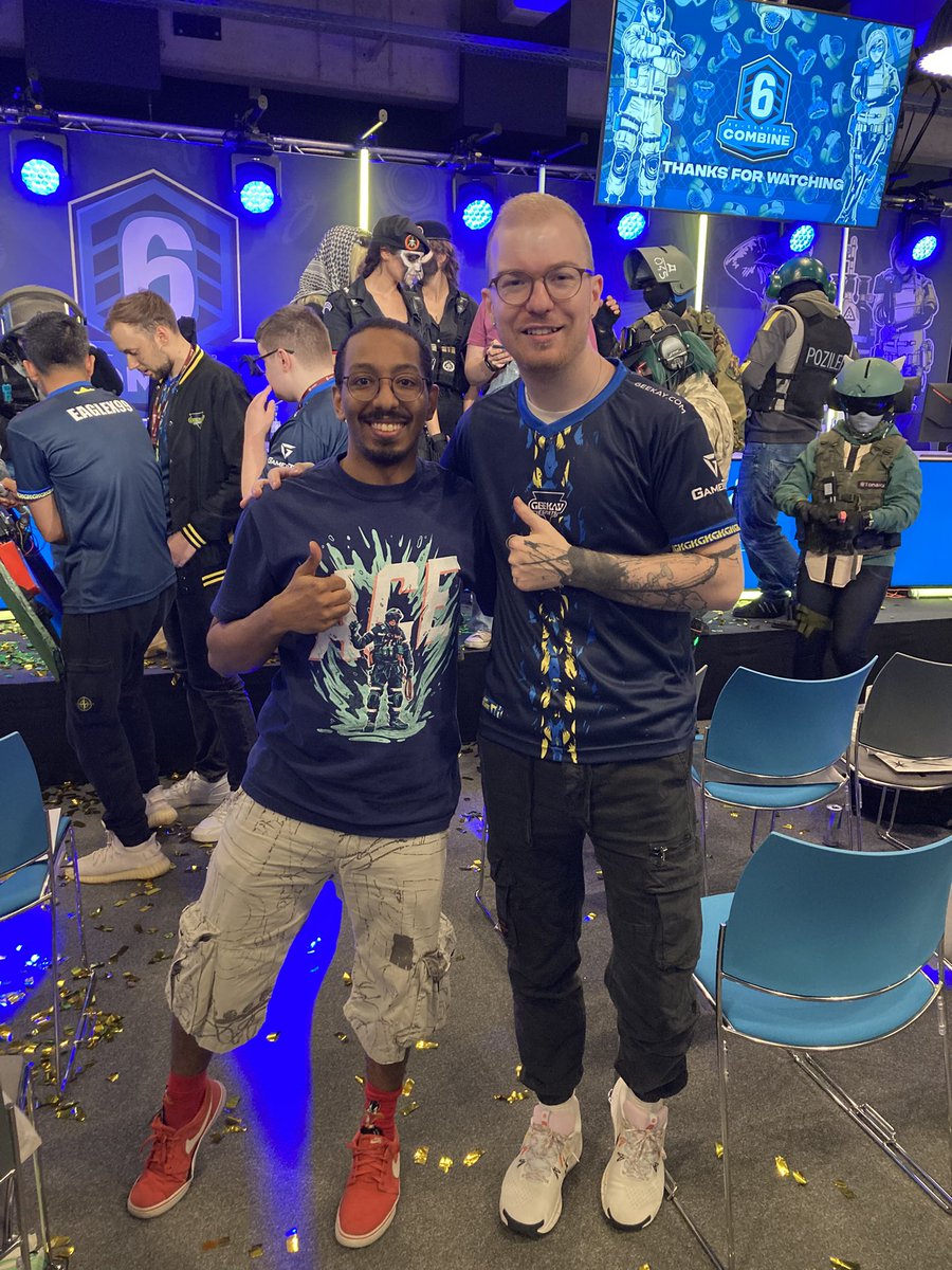 Fancy Pixel ๐ธ๐ฉ (@fancypixel_) on Twitter photo *retires*
*comes back after 5 years*
*wins a tournament *
just another goated <a href="/Pengu/">Pengu</a> moment *retires*
*comes back after 5 years*
*wins a tournament *
just another goated <a href="/Pengu/">Pengu</a> moment