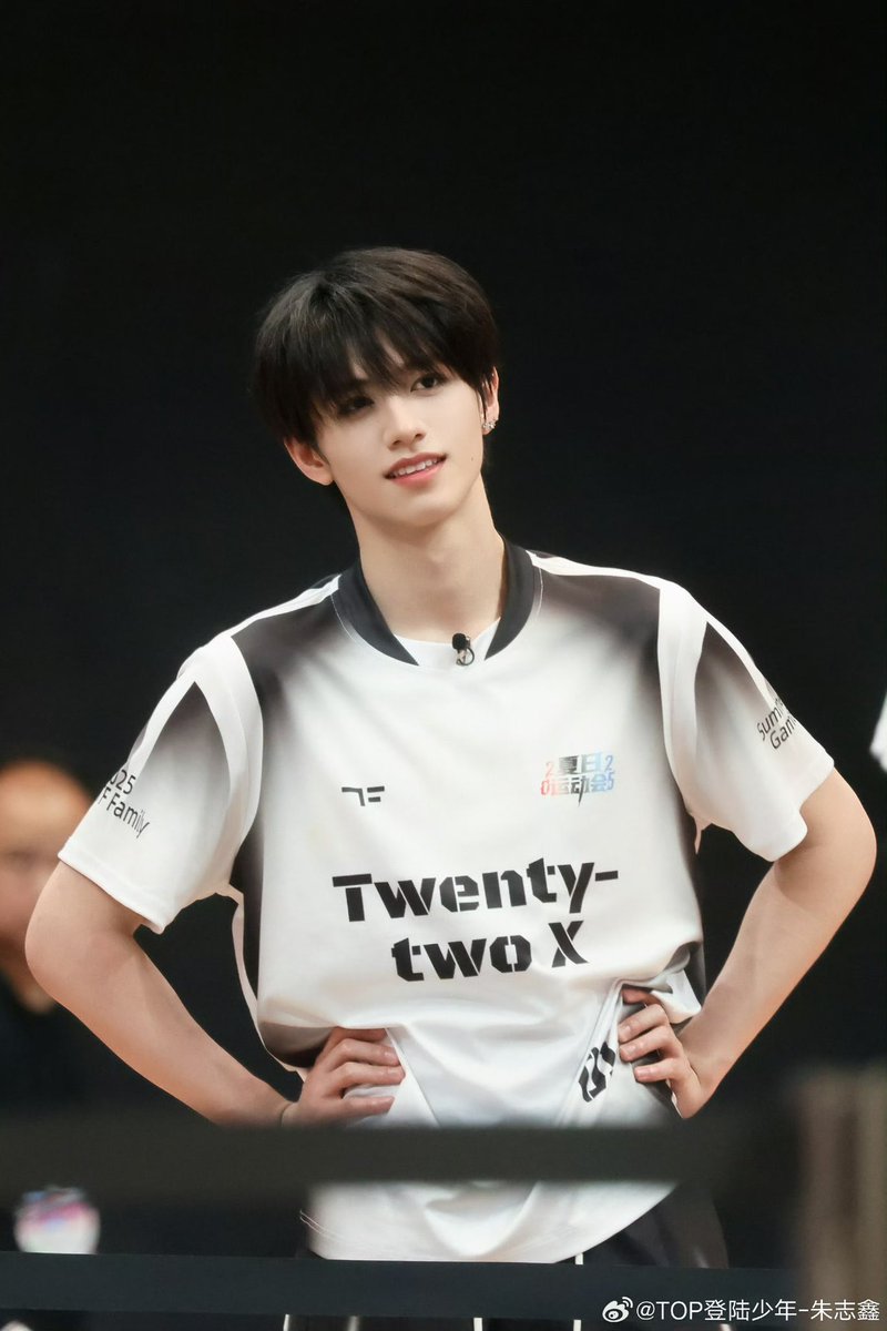 TF家族 登陆少年 朱志鑫 サイン入り TF家族 登陆少年 朱志鑫 サイン入り - メルカリ
