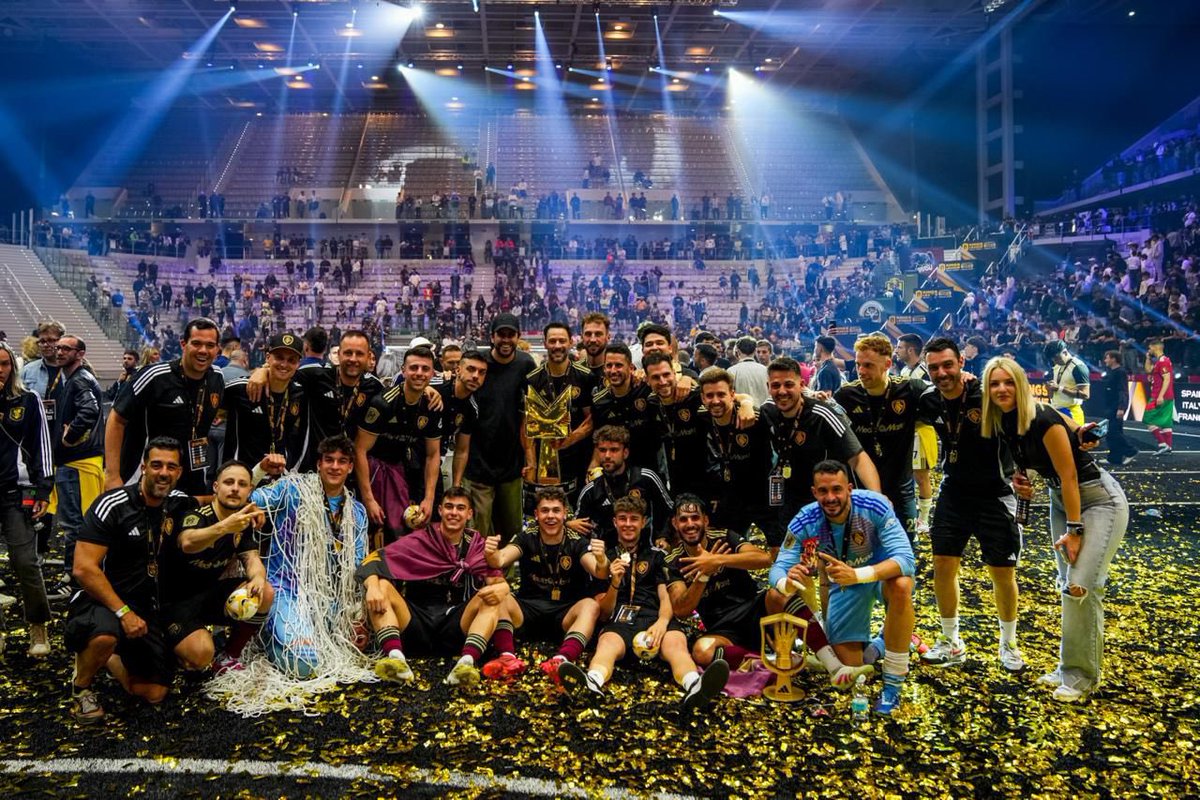 Gracias <a href="/UltMostoles/">Ultimate Móstoles</a> 
Una vez 🦁 siempre 🦁🖤