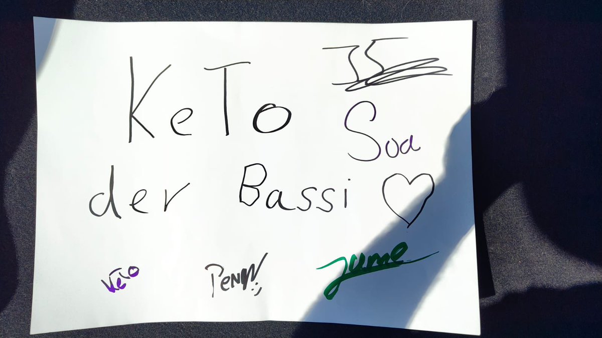 jana ᥫ᭡ tweet media