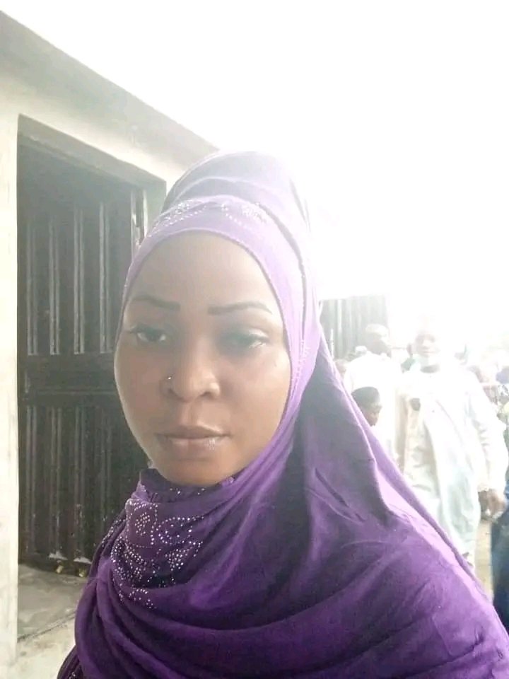 AkanbiAkanbi5's tweet image. Happy purple Sunday to all who celebrate 💜☂️

Were active ,@iam_topherJ
#TopherBassey 
#PurpleSunday