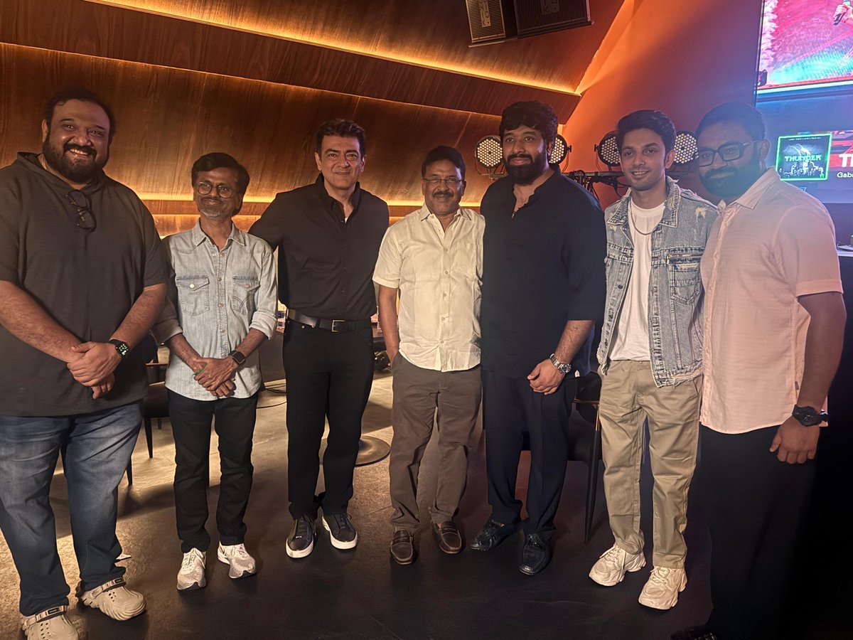 அஜித் தலைமை - கோவை (@ajithfc_cbe) on Twitter photo Happy friendship day.
<a href="/directorsiva/">siva+director</a> <a href="/ARMurugadoss/">A.R.Murugadoss</a> @Adhikaravi <a href="/anirudhofficial/">Anirudh Ravichander</a> <a href="/itsmanuanand/">Manu Anand</a>
#FriendshipDay2025 #33YearsOfAJITHISM #AjithKumar Happy friendship day.
<a href="/directorsiva/">siva+director</a> <a href="/ARMurugadoss/">A.R.Murugadoss</a> @Adhikaravi <a href="/anirudhofficial/">Anirudh Ravichander</a> <a href="/itsmanuanand/">Manu Anand</a>
#FriendshipDay2025 #33YearsOfAJITHISM #AjithKumar